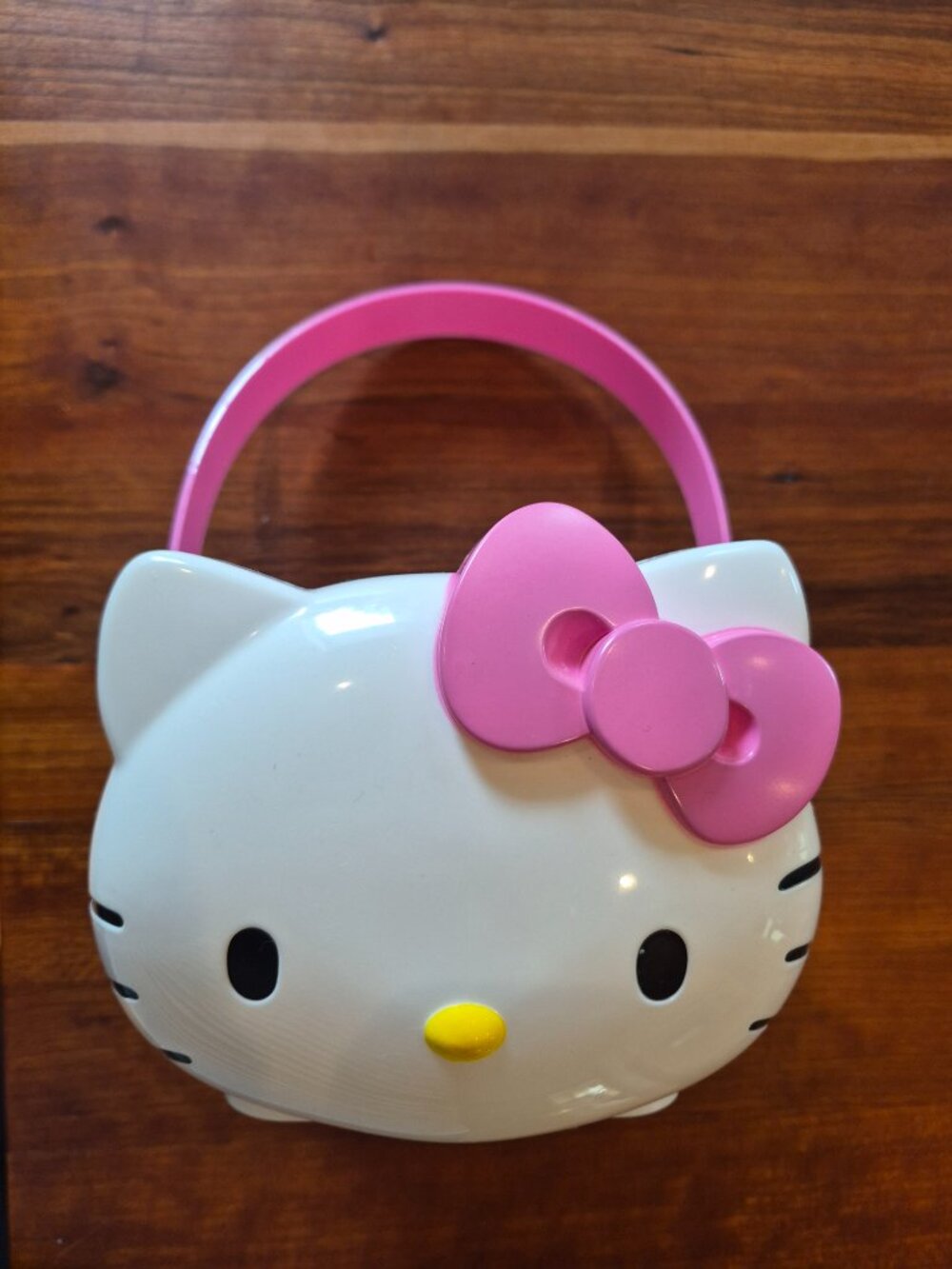 2010 Hello Kitty Edible Arrangements Basket Bucket